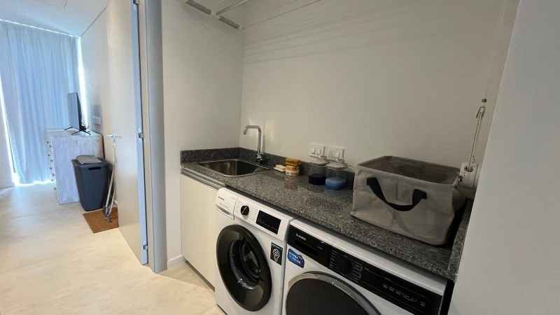 Departamento con tres suites en la Barra con vista al mar